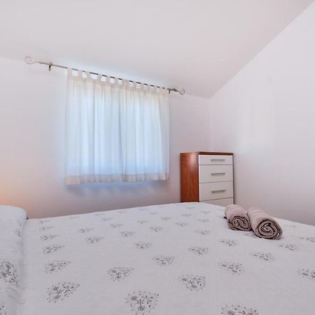 Beautiful Apartments Ksenija Mali Lošinj Exteriör bild