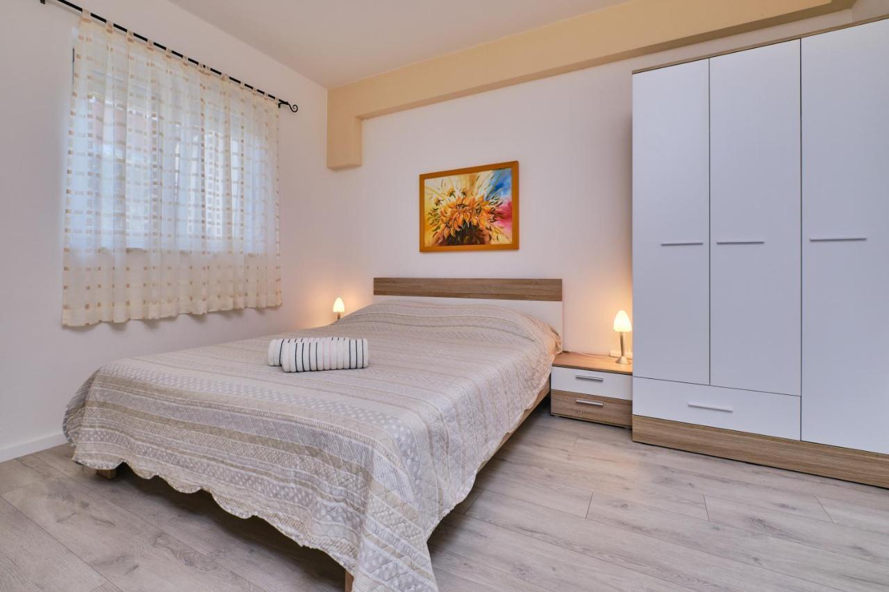 Beautiful Apartments Ksenija Mali Lošinj Exteriör bild