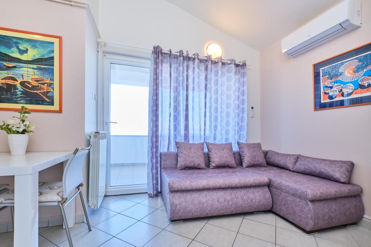 Beautiful Apartments Ksenija Mali Lošinj Exteriör bild